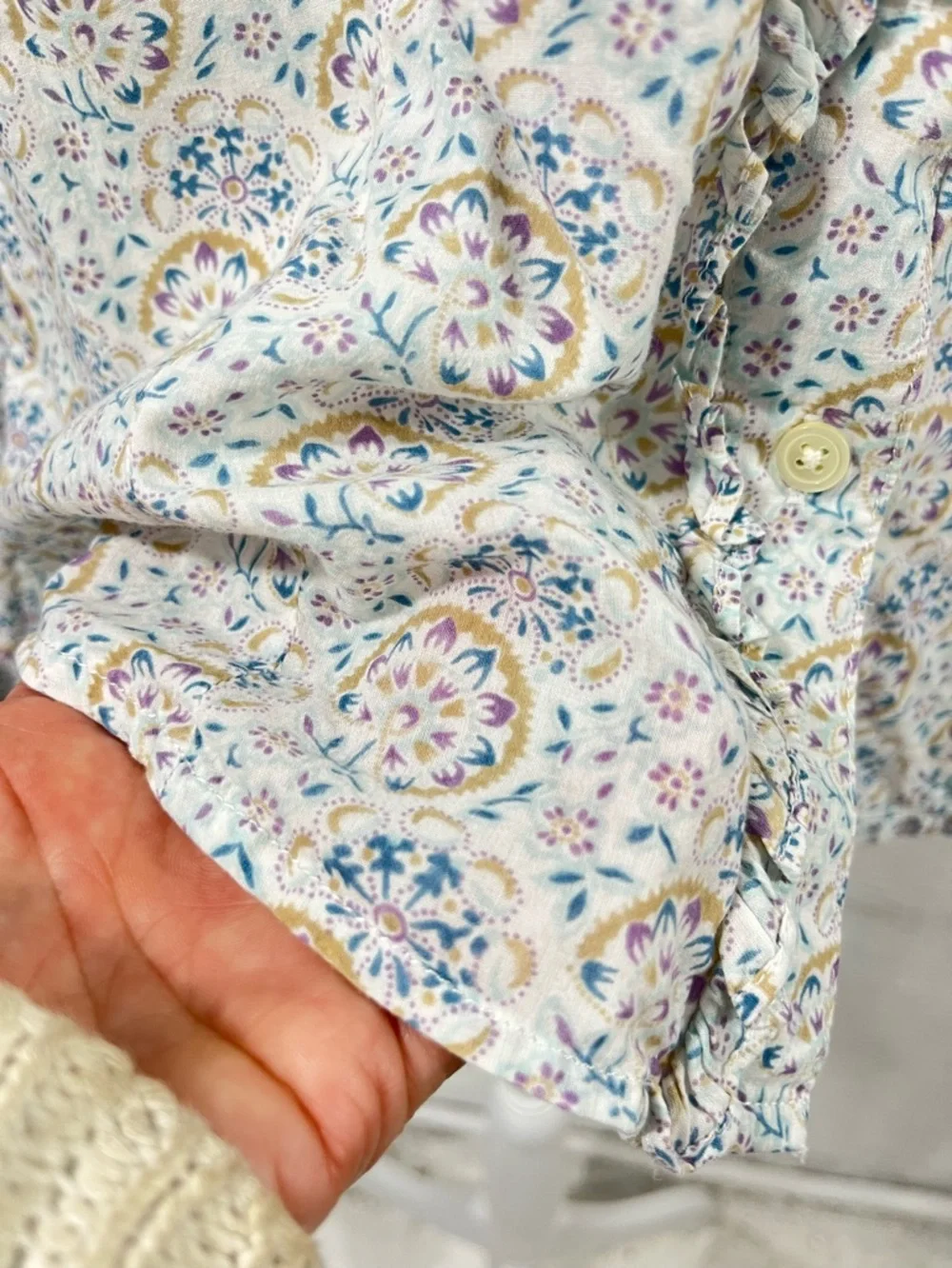 GAP VINTAGE BUTTON TOP - Picture 11 of 16